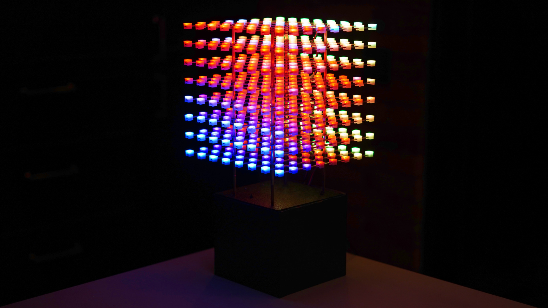 Volumetric light fixture