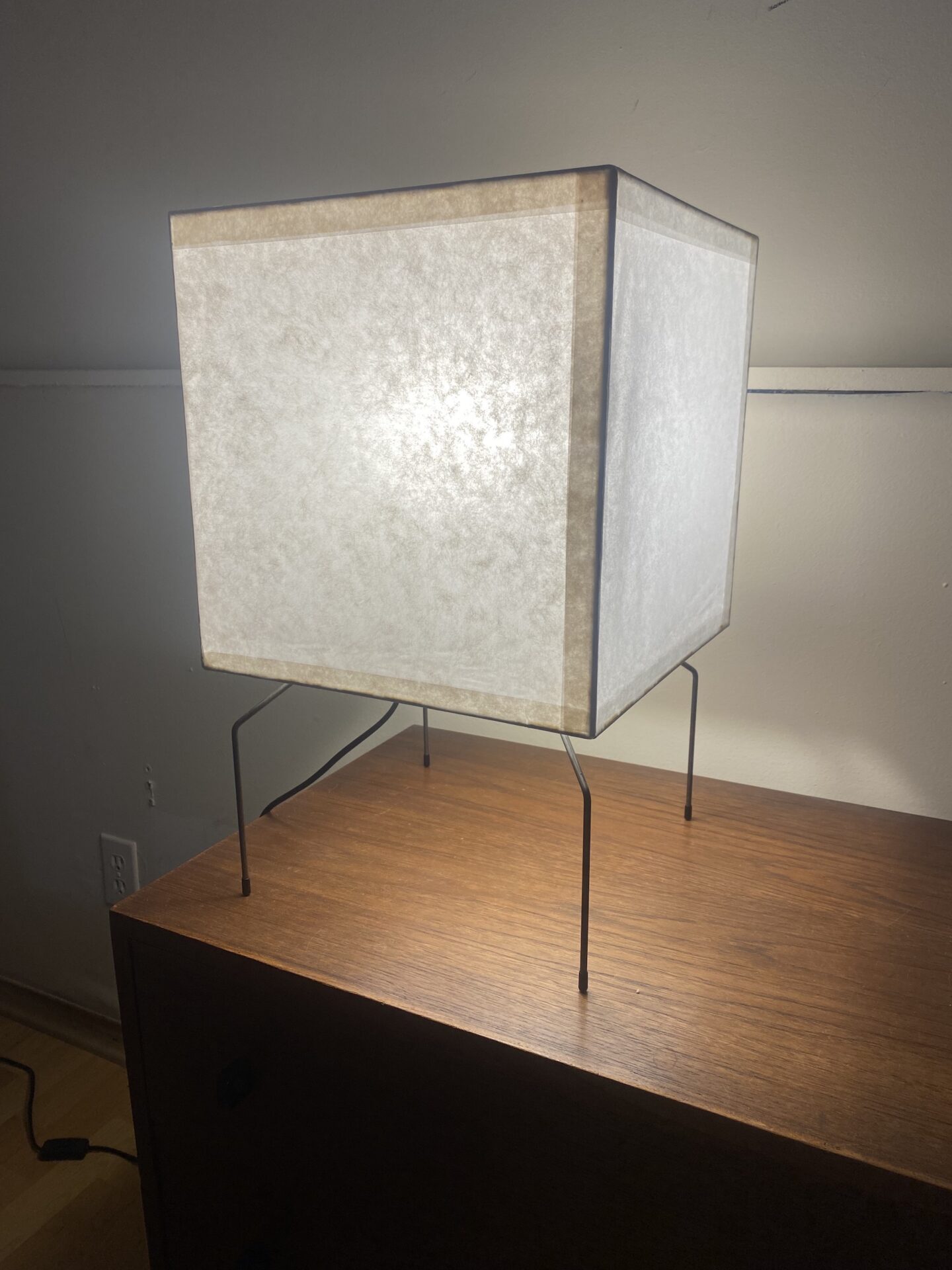 Paper lantern lamp